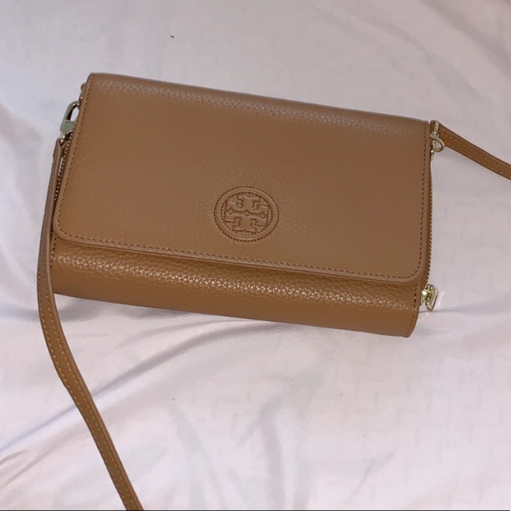 brown tory burch crossbody purse